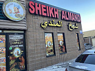 Sheikh Almandi outside