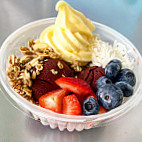 Menchie's Frozen Yogurt Doral food