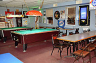 George's Club Highview inside