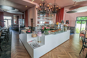 Sylvie's Café
