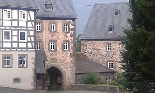 Burg Post