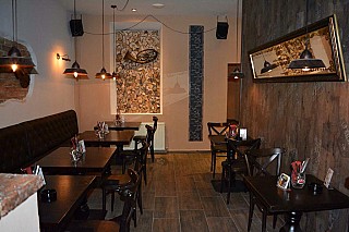 Mozaik Cafe & Restaurant