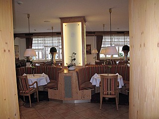 Hotel & Restaurant Weisser Hirsch