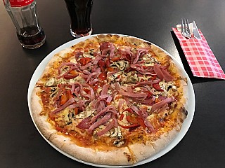 Pizza in CLZ- good thinking