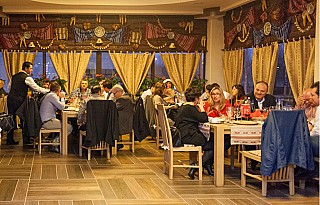 Hora Restaurant