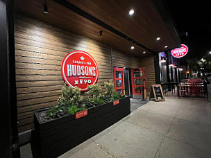 Hudsons Canada's Pub