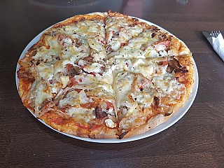 Mega Döner + Pizzeria