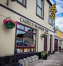 Cahill's Shannon View, Pub With Accommodation