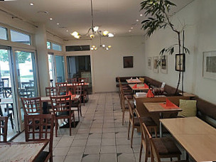 Tavolino Café- Restaurant