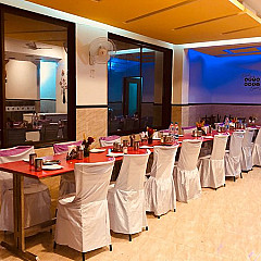 Hotel Digvijay a/C Family Garden Restaurant & Bar