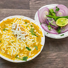 Punjabi Amritsari Kulche