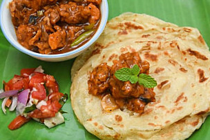 Madurai Azhagar Bun Parotta