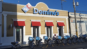 Domino's