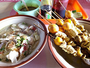 Soto Ayam Kampung Tembaan