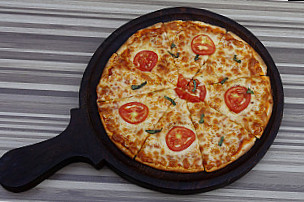 Dominic Pizza (iit)