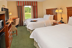 Hampton Inn Suites St. Louis-edwardsville