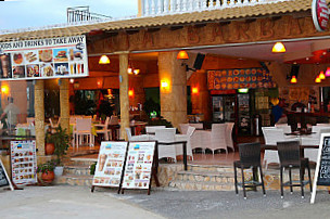 Santa Barbara Kostas Lakis Restaurant Cafe Bar