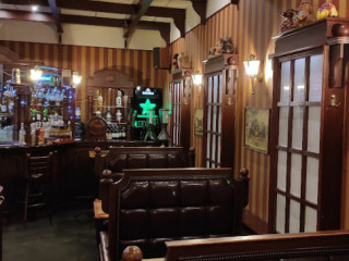 The London Pub