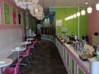 Sweet Frog Frozen Yogurt