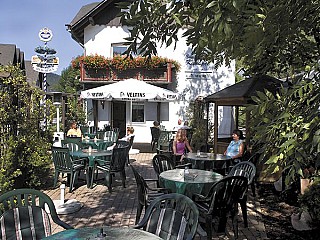 Restaurant-Café zum Kanapee Essen und Trinken wie in Omas Wohnstube