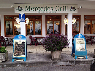 Mercedes-Grill