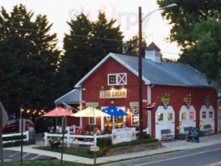 Little Red Barn Ice Cream Cafe