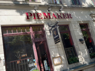 Pie Maker Irish Pub