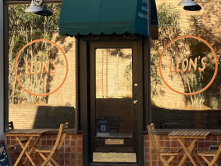 Leon’s Cafe Savannah