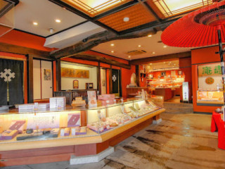 Izutsu Yatsuhashi Honpo Kyoto Gion Main Store