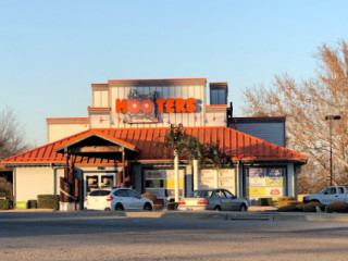 Hooters Fort Smith