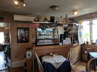 Heart And Soul Cafe And Heart Of The Valley Giftshop