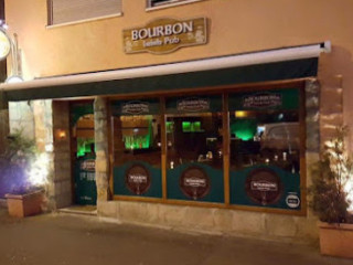 Bourbon Irish Pub