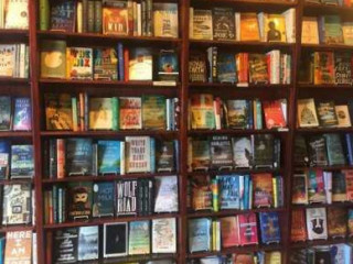 Inquiring Minds Bookstore Cafe