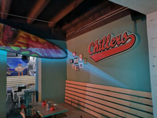 Chillers Burger, Cocktails Wings Californian Lifestyle