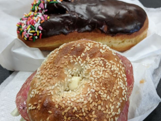 Gladstone Donuts