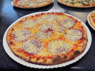 Pizzaria Bella Italia Am Zuschlag