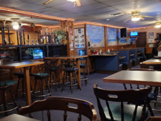 Geno's Lounge