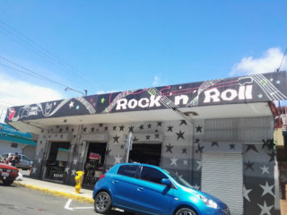 Rock 'n ' Roll Restaurant Bar And Grill