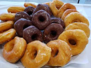 Plaza Donuts