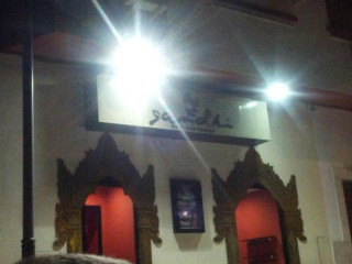 Café Pub Gandhi