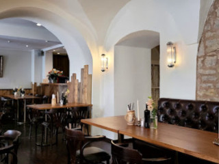 Vito Restaurant Cafe Bar
