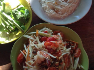 ร้านก๋วยเตี๋ยวทะเล เจ๊พร