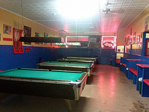 Messengers Pool Hall And Cafe