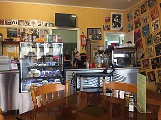 Serenade Cafe