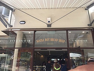 Noosa Hot Bread Shop