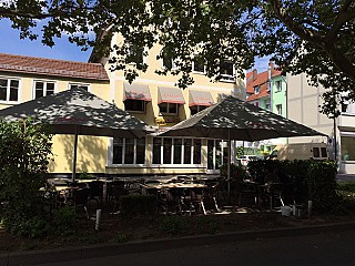 Gaststätte Café Brasserie Täglich