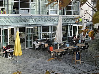 Café-Restaurant im Park