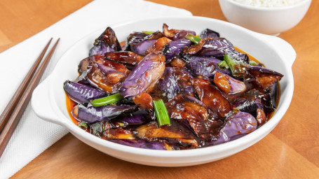 V4. Eggplant With Garlic Sauce