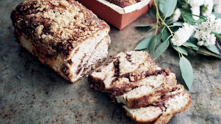 Chocolate Pecan Babka (15 Oz)