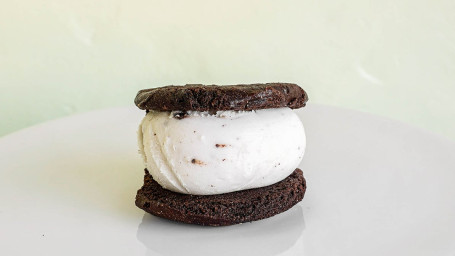 Vegan Fudging Awesome Cookies With Soy Mint Ice Cream